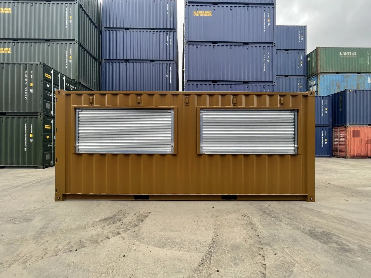 Gold catering container with two closed serving hatches